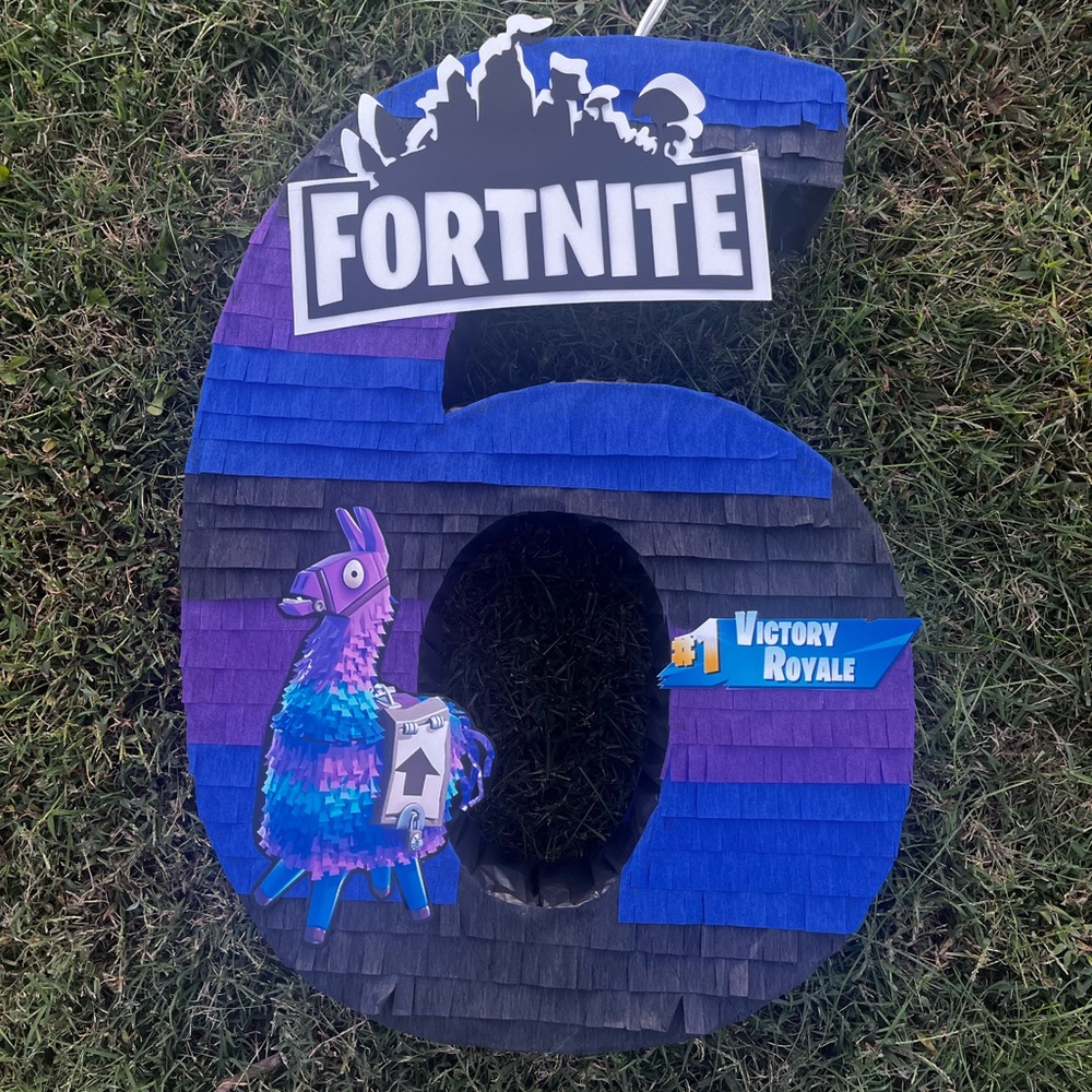 #6 Fortnite Pinata
